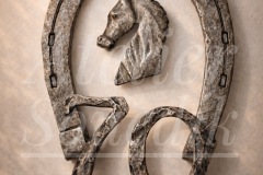 Kovaná podkova s hlavou koně