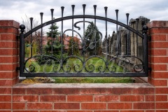 Kovaný plotový díl s obloukovým romantickým ornamentem